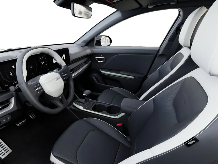 2026 Kia K4 - view 17