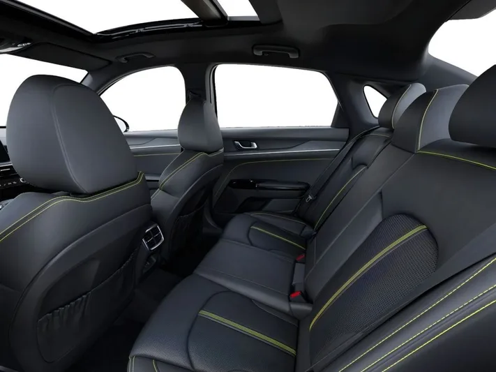 2026 Kia K5 - view 18