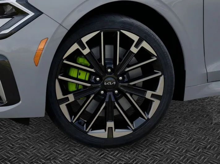2026 Kia K5 - view 9
