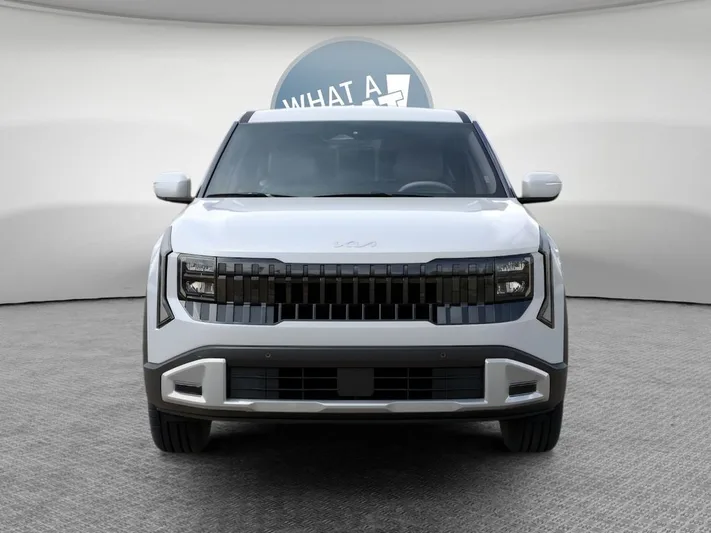 2027 Kia Seltos - view 2
