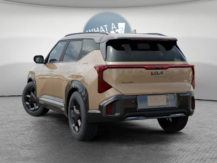 2027 Kia Seltos - view 4
