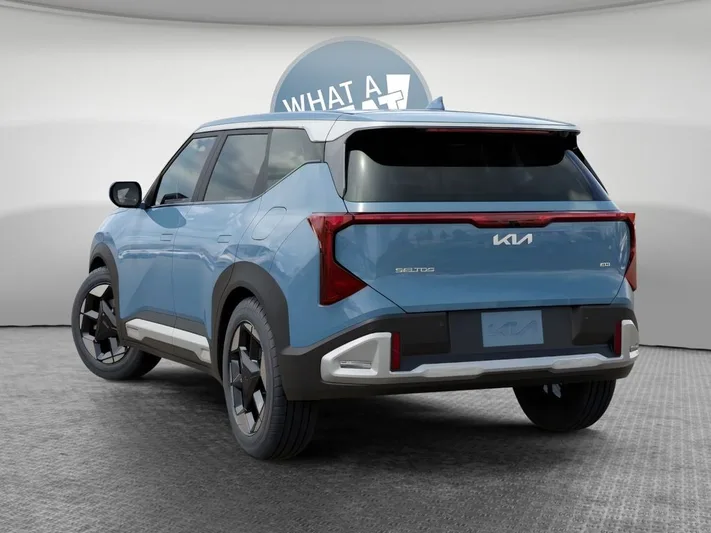 2027 Kia Seltos - view 4