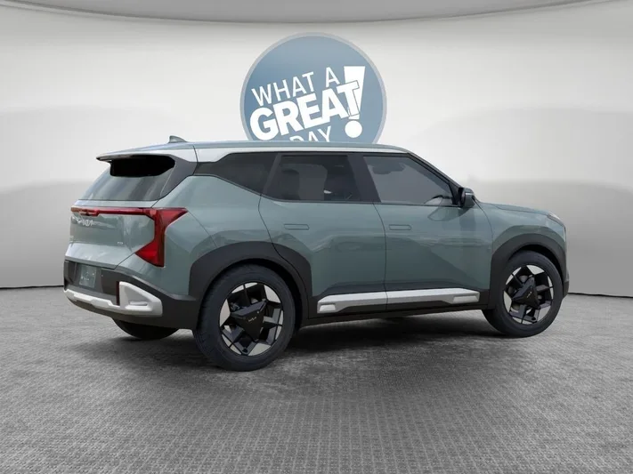 2027 Kia Seltos - view 6
