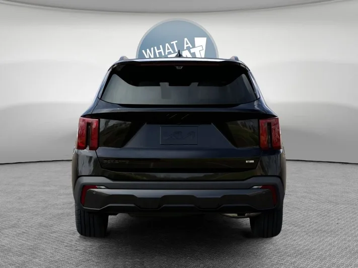 2026 Kia Sorento - view 13
