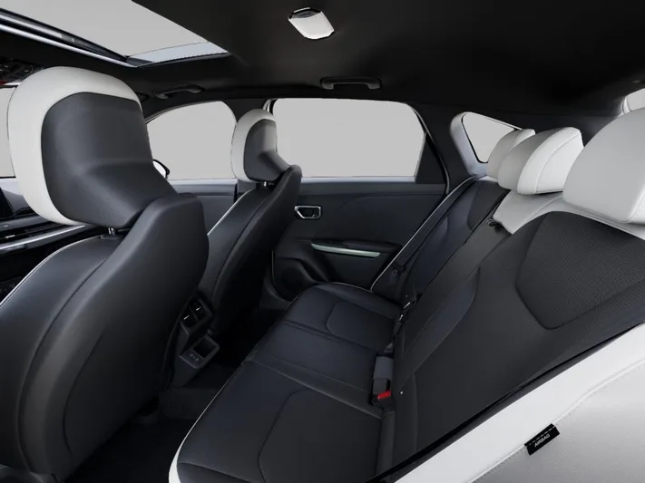 2026 Kia K4 - view 18