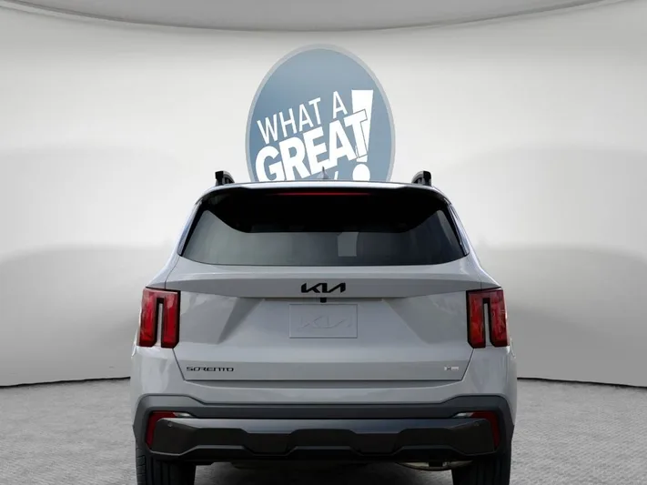2026 Kia Sorento - view 13