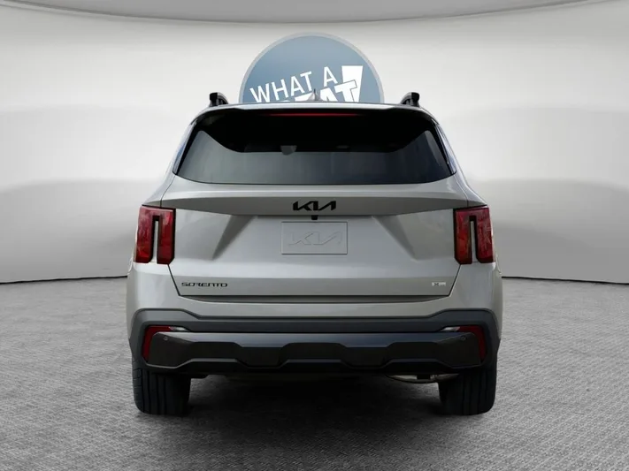 2026 Kia Sorento - view 13