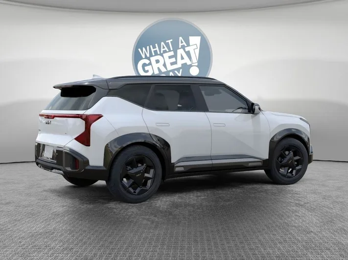 2027 Kia Seltos - view 6