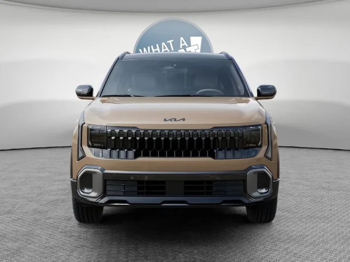 2027 Kia Seltos - view 2