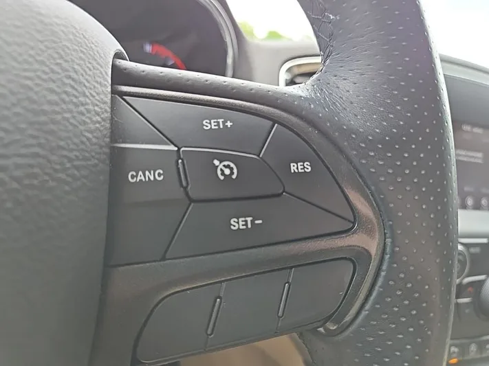 2018 Dodge Durango - view 13