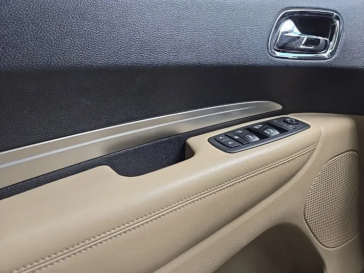 2018 Dodge Durango - view 15