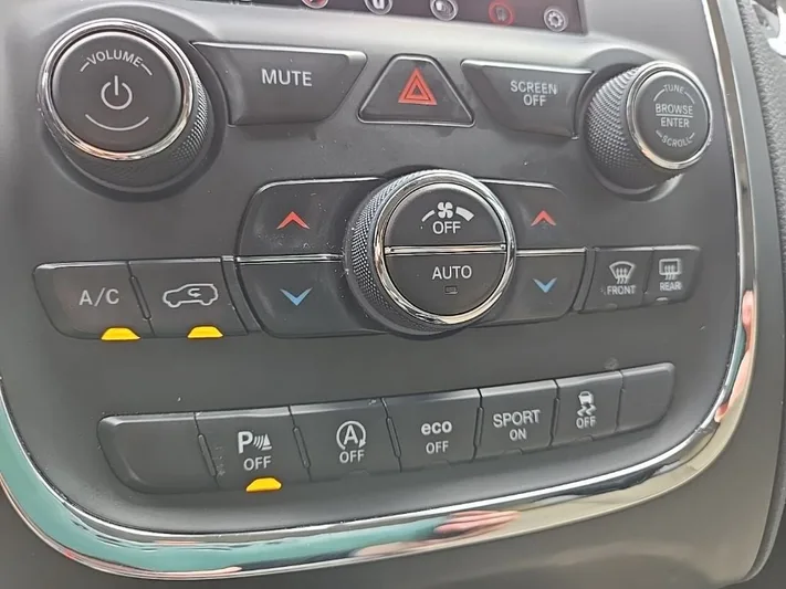 2018 Dodge Durango - view 21