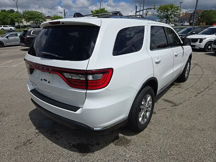 2018 Dodge Durango - view 3