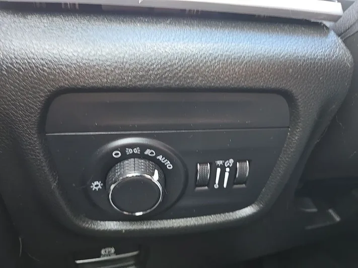 2025 Jeep Grand - view 18