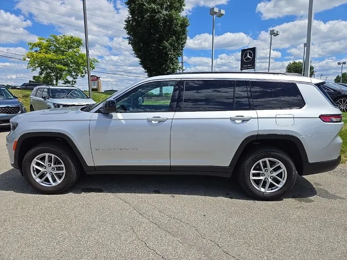 2025 Jeep Grand - view 6