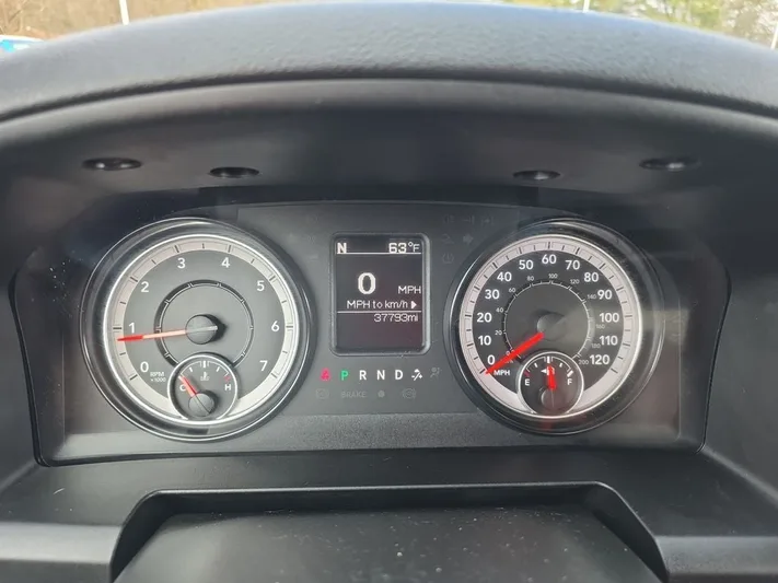 2023 RAM 1500 - view 16