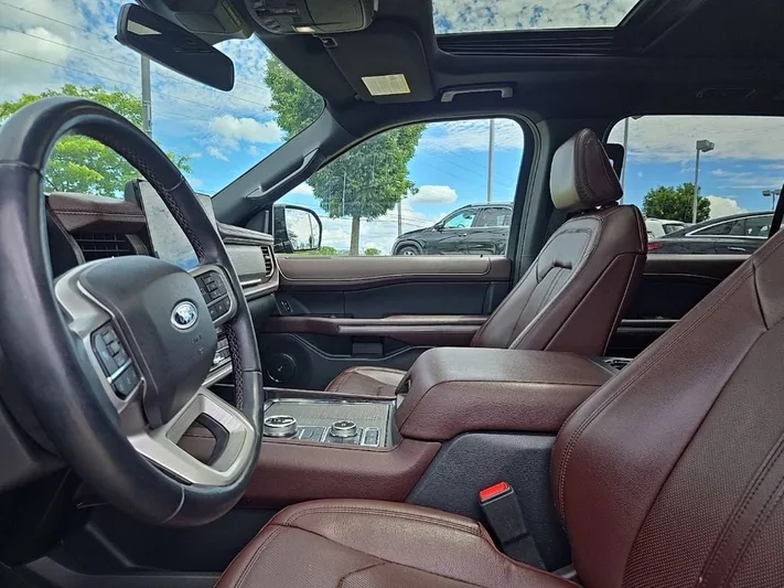 2022 Ford Expedition - view 33