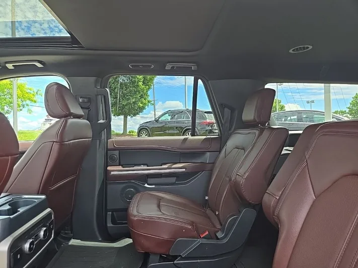 2022 Ford Expedition - view 34