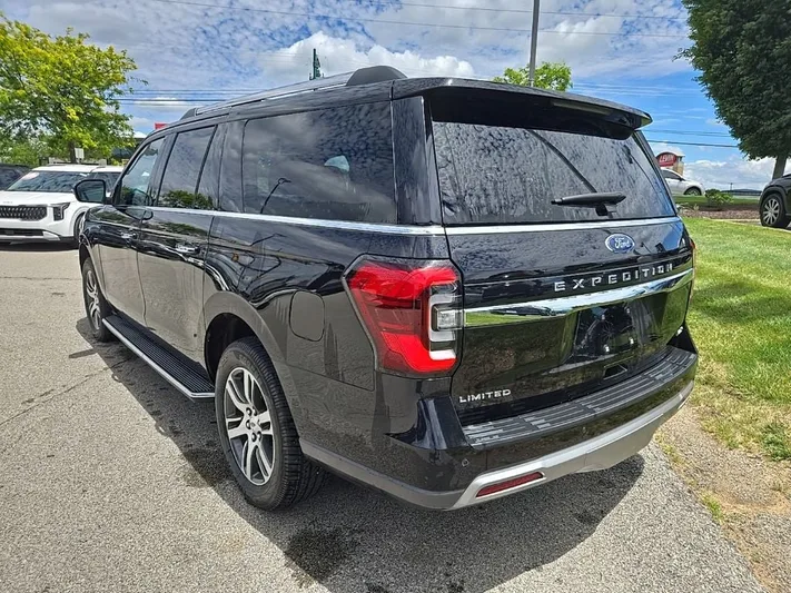 2022 Ford Expedition - view 7