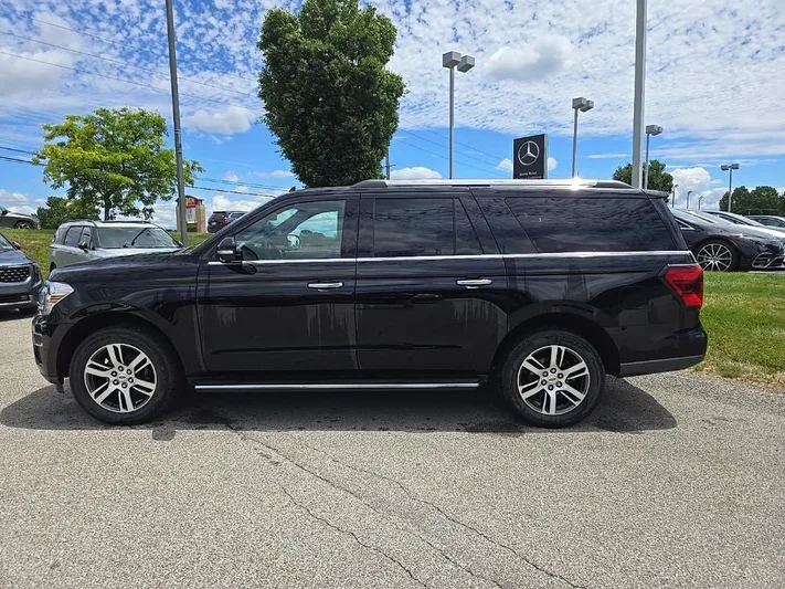 2022 Ford Expedition - view 9