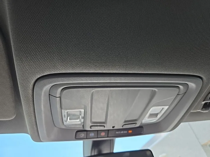 2020 Chevrolet Silverado - view 26