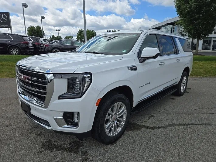 2023 GMC Yukon - view 10