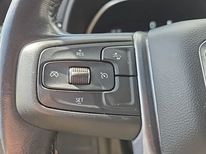 2023 GMC Yukon - view 20