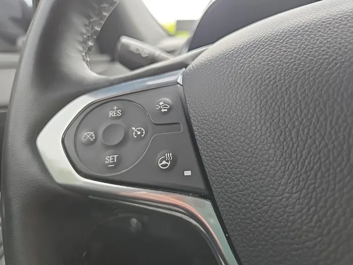 2023 Chevrolet Traverse - view 14