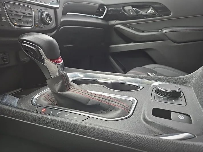 2023 Chevrolet Traverse - view 25