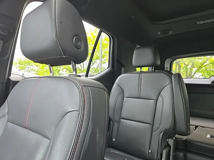 2023 Chevrolet Traverse - view 29