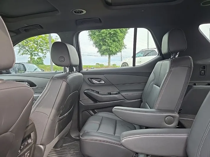 2023 Chevrolet Traverse - view 34