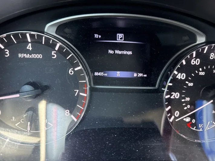 2018 Nissan Altima - view 5