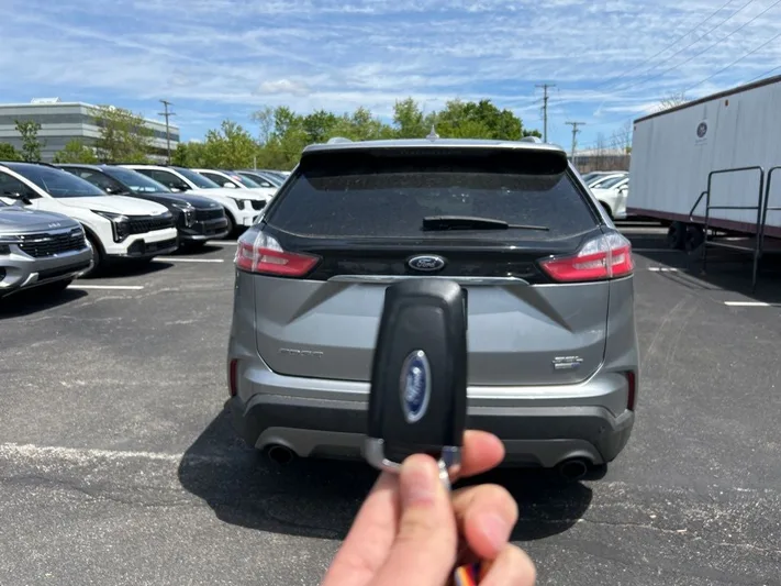 2020 Ford Edge - view 6