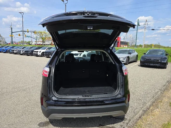 2024 Ford Edge - view 11