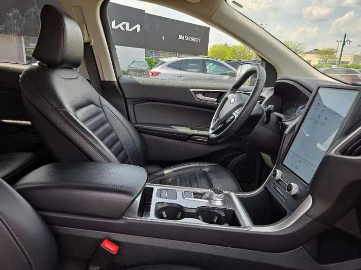 2024 Ford Edge - view 34