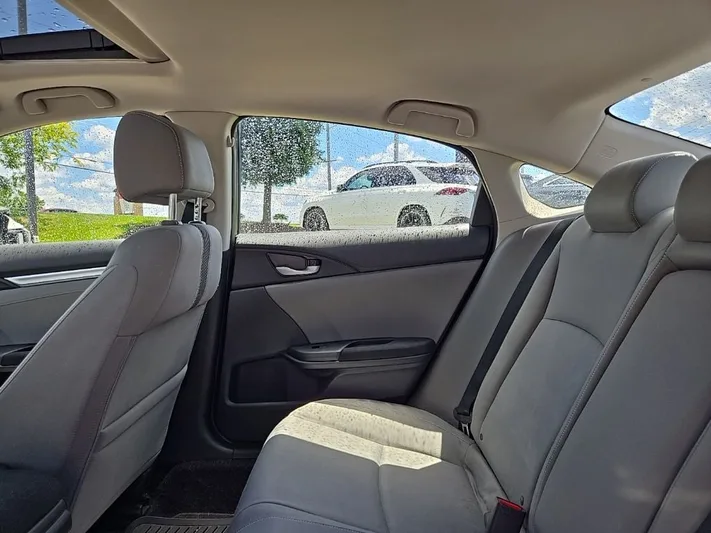 2016 Honda Civic - view 34