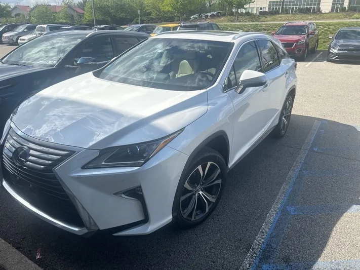 2017 Lexus RX - view 2