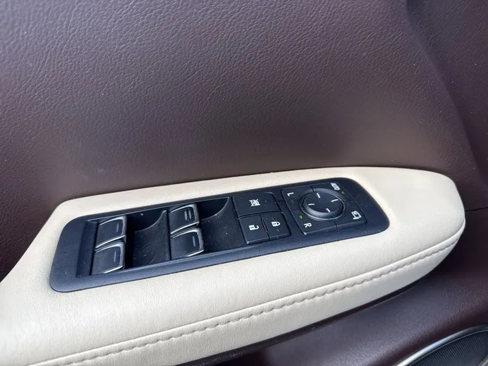 2017 Lexus RX - view 37