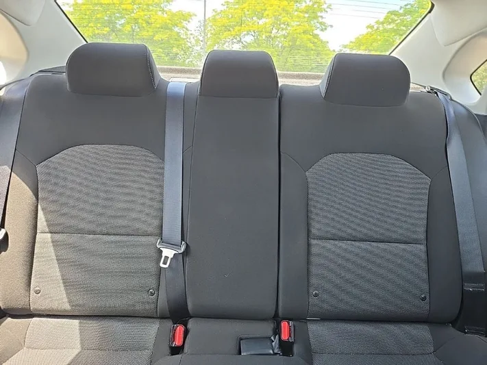 2023 Kia Forte - view 26