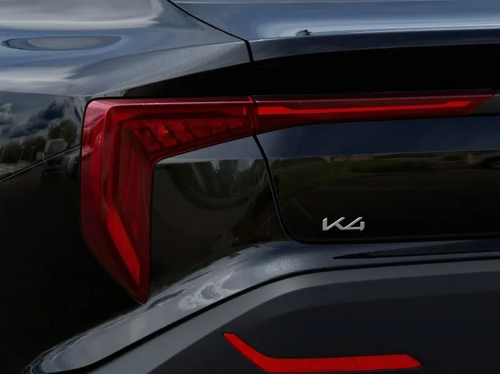 2025 Kia K4 - view 11