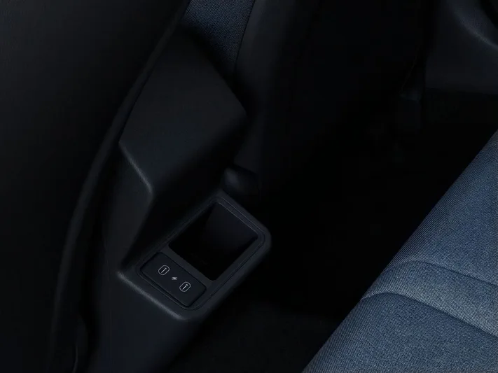 2025 Kia K4 - view 26