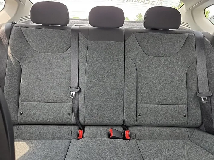 2025 Kia K4 - view 26