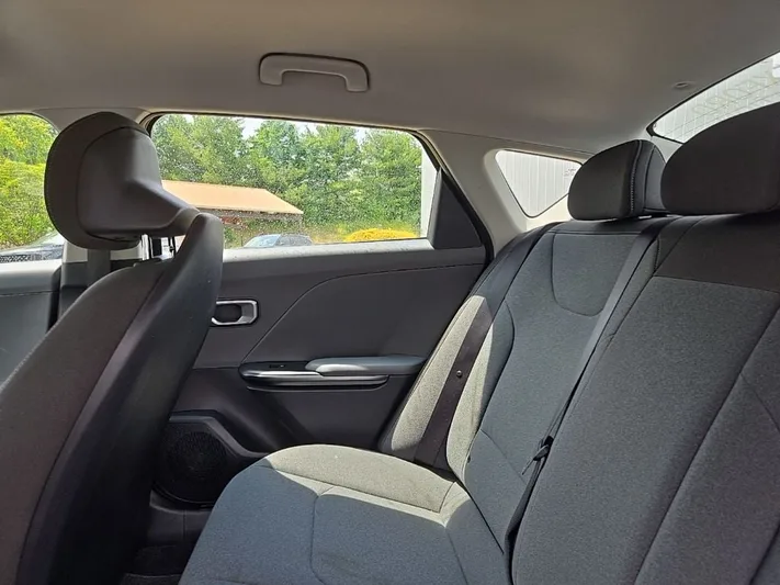 2025 Kia K4 - view 30