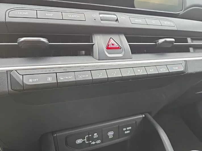 2025 Kia K4 - view 22