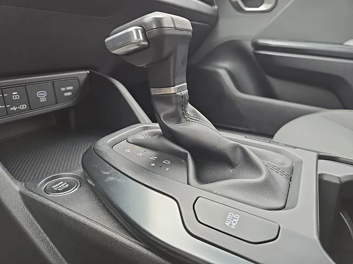 2025 Kia K4 - view 25