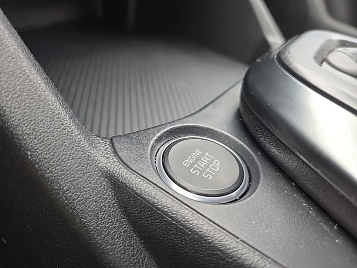 2025 Kia K4 - view 26