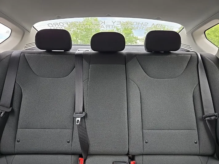 2025 Kia K4 - view 28