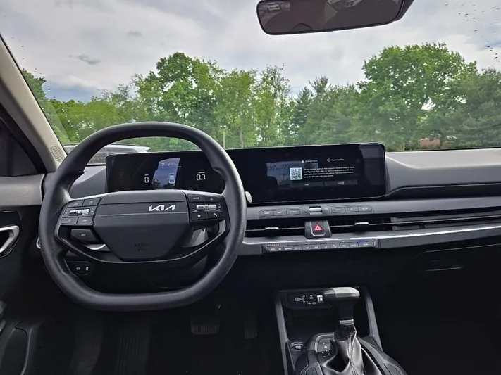 2025 Kia K4 - view 35