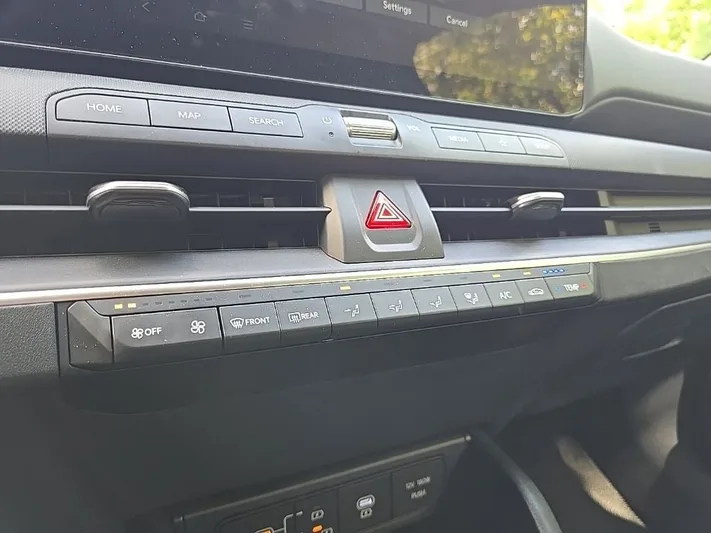 2025 Kia K4 - view 21
