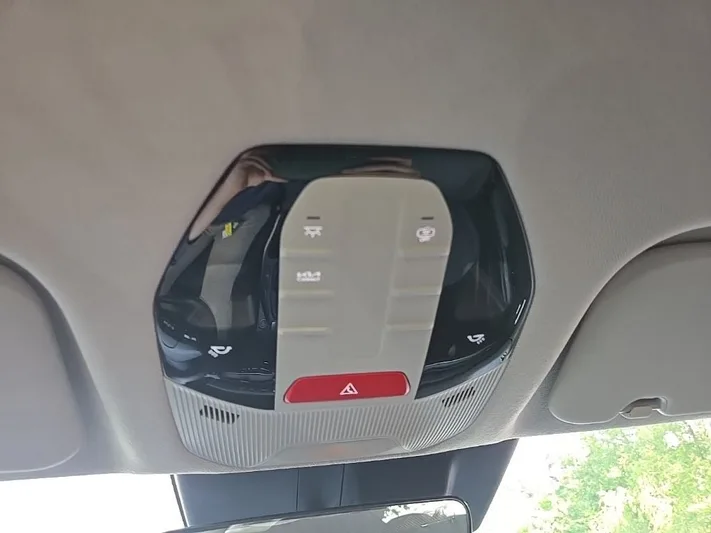 2025 Kia K4 - view 26